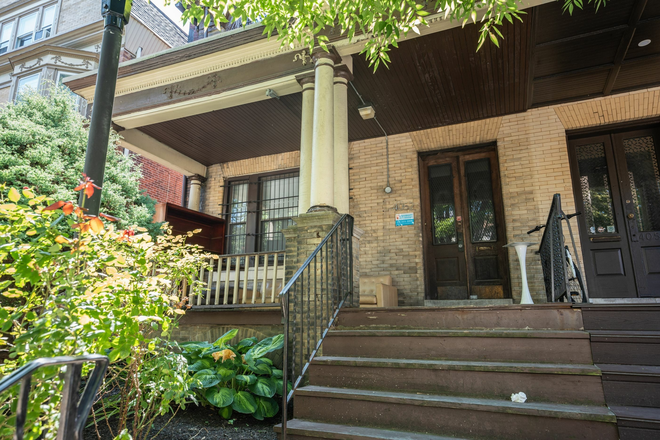 4052 Spruce - 4052 Spruce St Apartments