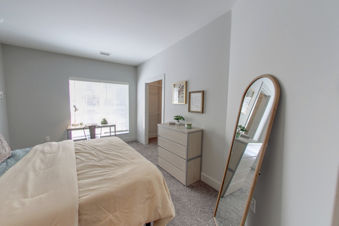 Bedroom - University Edge, Next to Brody