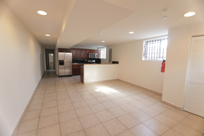 Living Room - OCP - Spacious Modern 3 Bed 3 Bath Steps From Campus