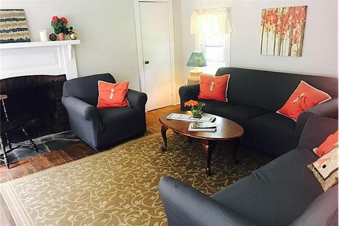 LR2 - 166 Birch Rd. (~1 mile from campus) House