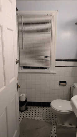 Washroom - 4617 Harvard Rd(Near UMD)