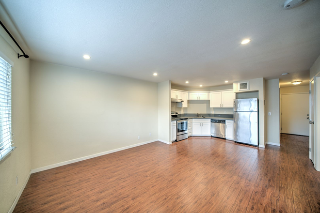 Photo - 530 24th Street Apartments