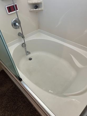master bath tub/shower - Bobcat house/Calaveras Master bedroom