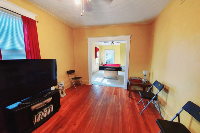 TV Room / Pool Table - $600-$700 FURNISHED BEDROOM House