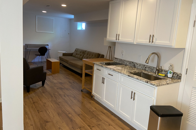 Kitchen - Large 1-Bedroom Apartment in Takoma Park
