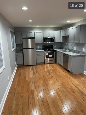 view when you walk in (no furniture in this but its there irl!) - APT AVAILABLE NOW 5 MINS FROM MAIN /MED CAMPUS