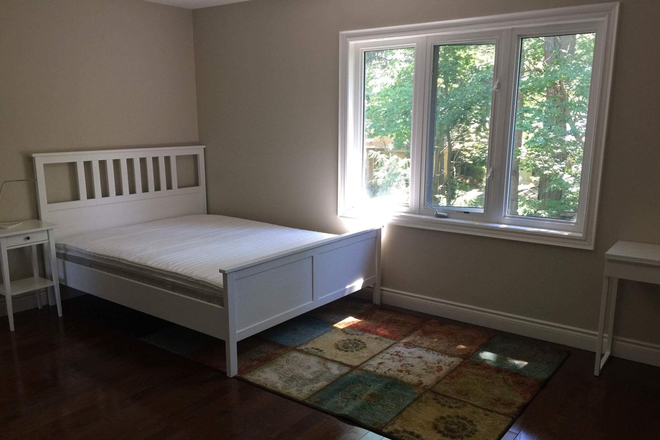 Bedroom 1 - Fully furnished - 1 Room and adjoined bathroom + Parking available for rent