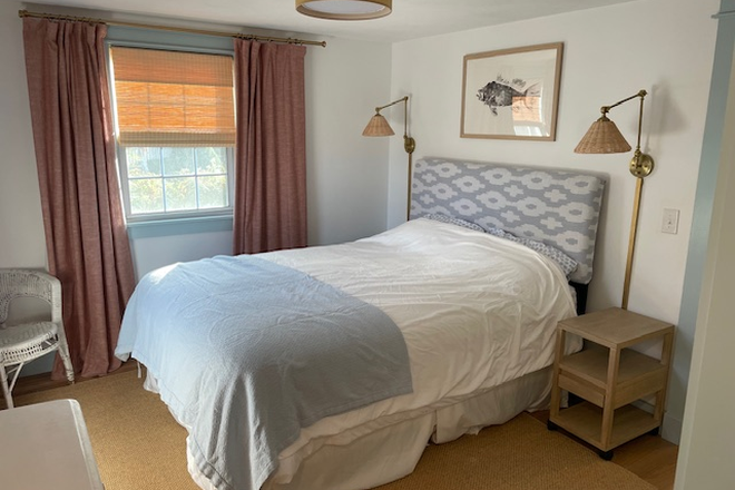 Bedroom 1 Queen Bed - Newly Renovated Home In The Desired Briggs Farm Neighborhood