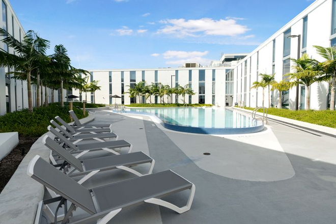 phase I pool open access - Shared 3 BR avail 13 December 2025 through 1 August 2026 as sublease Apartments