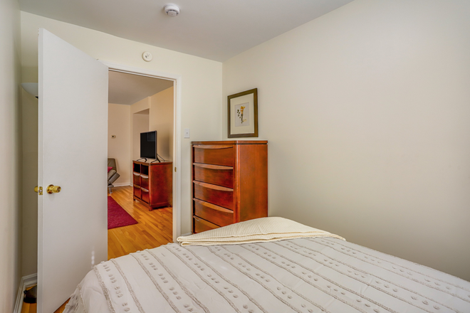  - Dupont Circle Cheerful 2 bed 1 bath