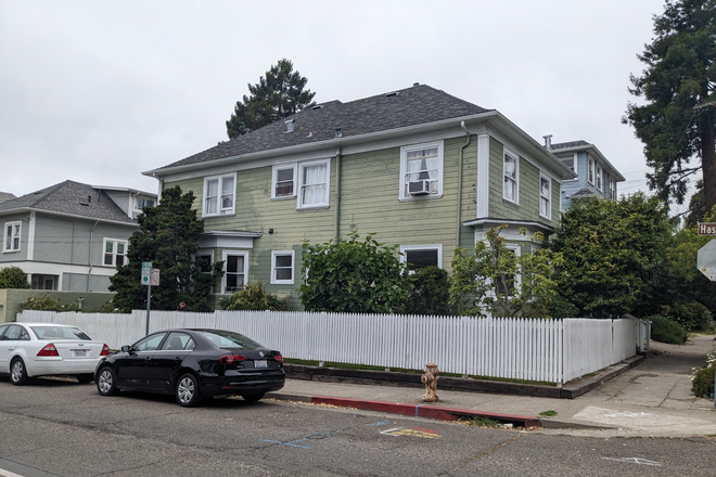 Atherton and Haste street building - Sunny, Large 1+ bedroom near campus