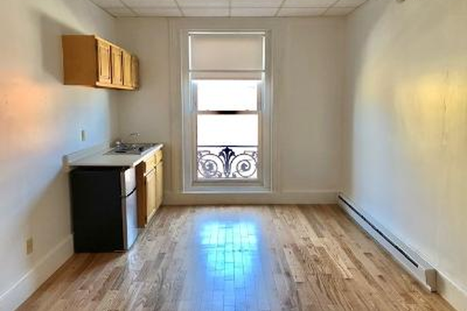 STUDIO - NO BROKER FEE & JUST RENOVATED - UNFURNISHED STUDIO AT 405 BEACON STREET AVAILABLE JULY 1, 2025