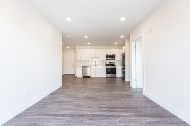 Call NOW for showings! 617-236-8600 - TREMONT ST - *1/2 FEE* GORGEOUS 3BR IN SOUTH END BY RUGGLES FOR *9/1/2026* W/ IN UNIT LNDRY, 2 BATHS Condo