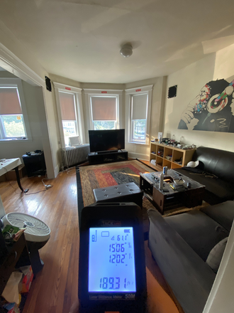 ! - COMM AVE 1 bed with HUGE living room and very big kitchen. No fee, no sec., + HT/HW! Ref# 150035142 Apartments
