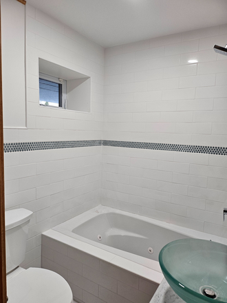 Full Bathroom - 2 BEDROOMS/2 SEPARATE ONE BEDROOM APARTMENTS FOR RENT IN BELLMORE CLOSE TO CAMPUS