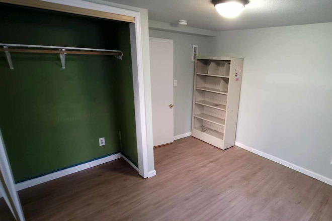 Basement bedroom - Shared house in Westminster