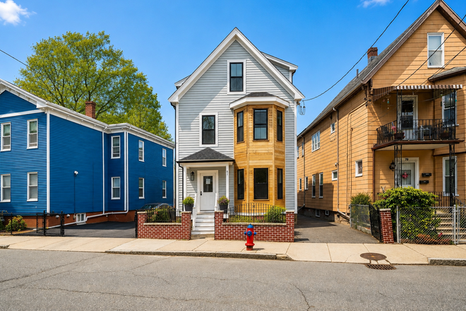 1 - Stunning newly renovated 3-bedroom, 3-bath residence in East Somerville Condo