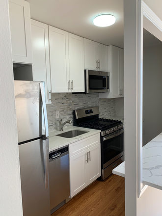 Kitchen - Newport Condo