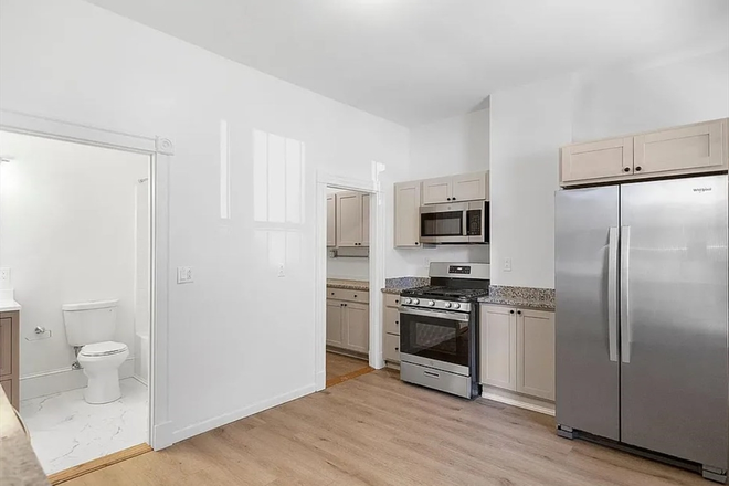 LIVING - STUNNING 4 BED/2 BATH ON THE GREEN LINE! 9/1/25!