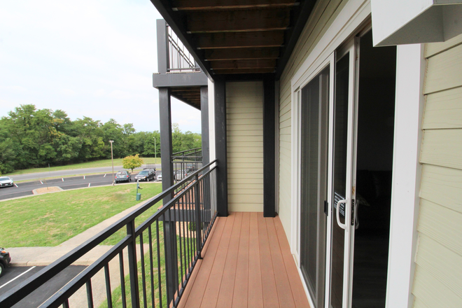 balcony - Hunters Ridge - 2 bedroom 1 bath condo for rent! Pre-leasing for the 26-27 school year!