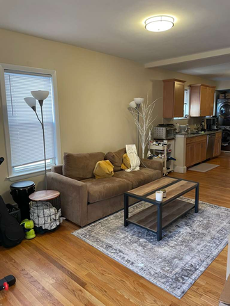 Living room (view 2) - Private room in 2-bedroom 1-bathroom 800 sq ft flatshare Apartments