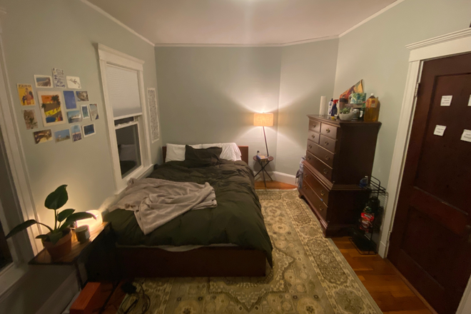 Alternate angle shot - Single room in shared house near campus