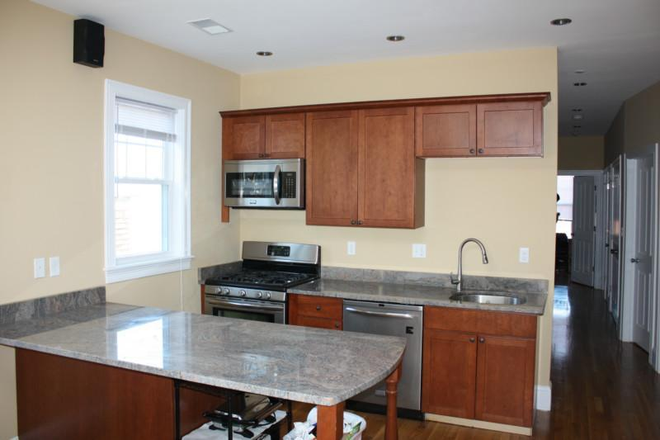 . - Updated 5 bed 2 Full bath, W/D in Unit, Central AC Apartments