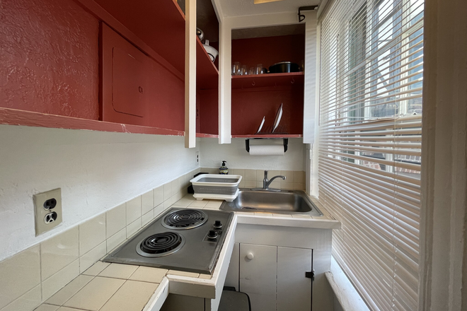 kitchen - Location!! Studio / 1 Bath w/ Heat and Hot Water Included available 6/1/24!! Apartments