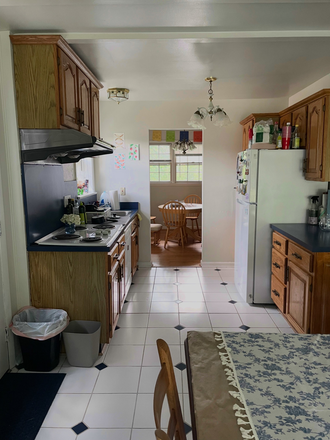 Kitchen - Whole floor (1 bed + 1 bath) in 4Br/3Br Berwyn Heights House