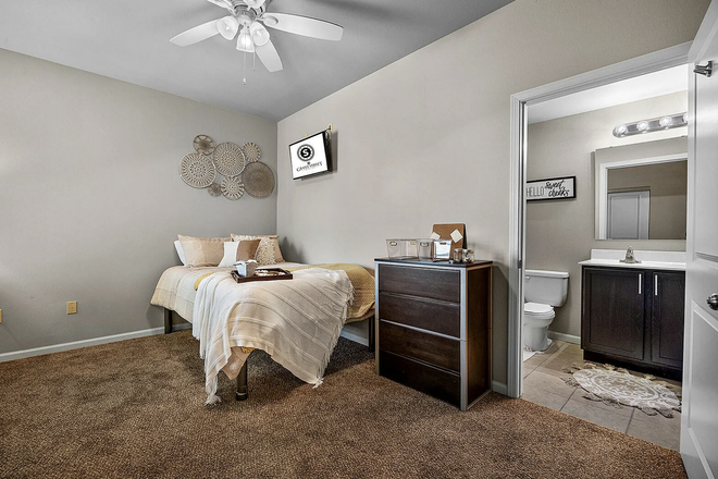 Bedroom - Grant Street Station Apartments