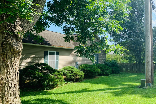 Photo - * RE-RENTAL AVAILABLE 10/30/25 *  3 Bedroom, 2 Bath House in Downtown Blacksburg