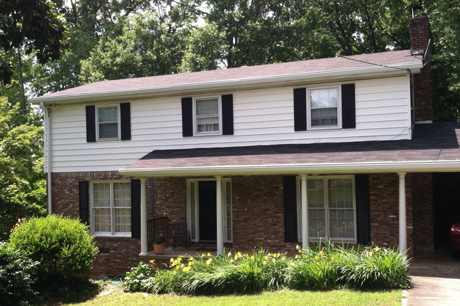 Outside View front of house - Single Studio with Private Entrance in Home Near Emory Campus