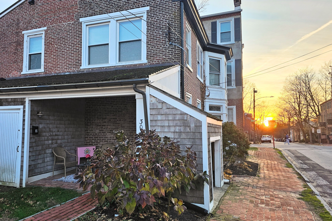 Entrance - Updated 3 Bedroom- 4 person Apt.  Just blocks away from WCU