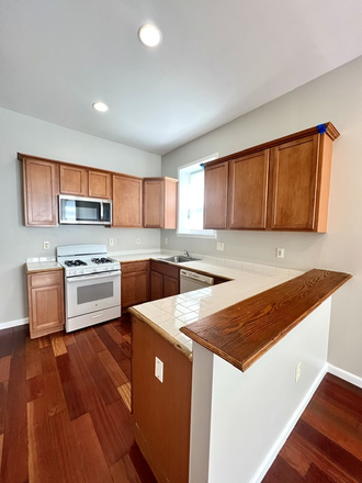 Kitchen - Historic Reservoir Hill! Charming 2 bedroom, 1st floor apartment