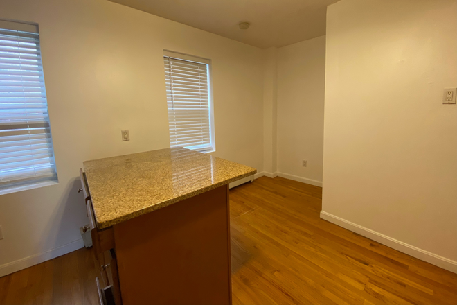 Call NOW for showings! 617-236-8600 - HANOVER AVE - NICE COZY 2BR/1BA ON PRIVATE SIDE STREET IN NORTH END FOR *7/1/2026* W/ LNDRY IN BLDNG Apartments