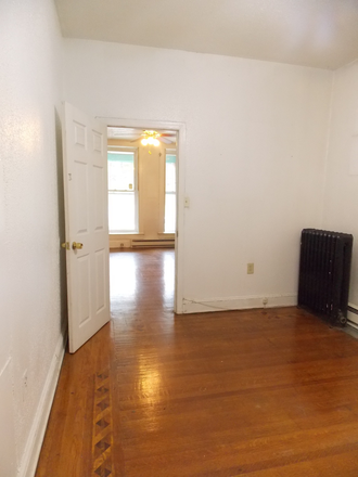 Bedroom - Lovely One Bedroom with Private Front Porch close to Homewood campus