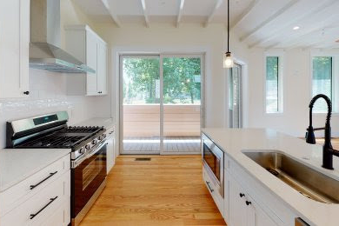 Kitchen - Beautifully Updated 3 Bed 2.5 Bath