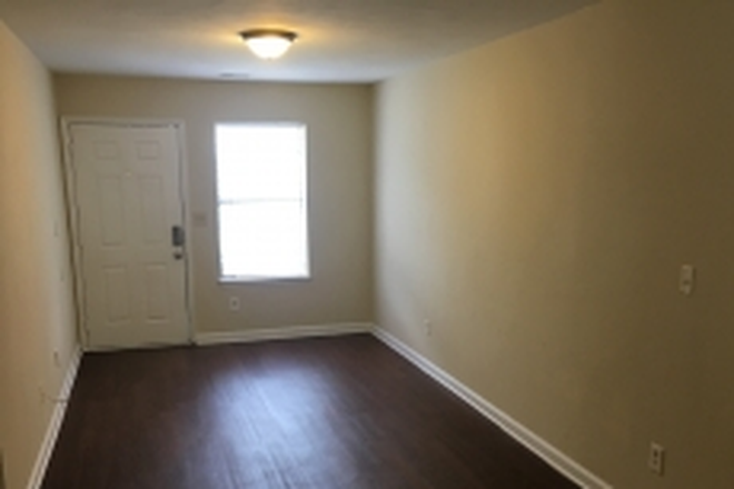 Living Room - (ODU Rent) 1411 W. 41st St. Units A & B Duplex
