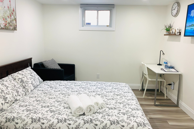 Private Bedroom with shared bathroom - 02 Private Bedrooms available - 5 mins walk for direct bus to UTM - Clean and Quiet