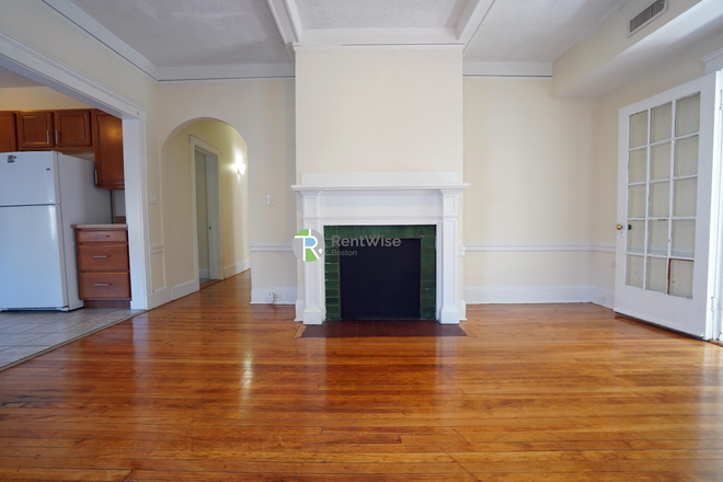 1 - SEPT 2025 NO FEE + ONE MONTH FREE〡Huge Packards 4bed/2bath〡Central AC/DW〡Balcony/Sunroom〡Pet Apartments