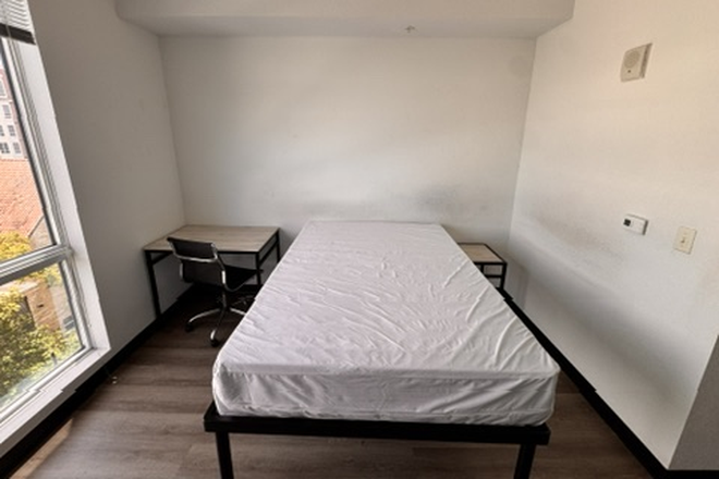 Bedroom - Midtown Apartments