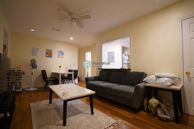 1 - SEPT 2026-Incredible 4 bed 2 bath on Egmont! H/HW inc! NO BROKER FEE Apartments