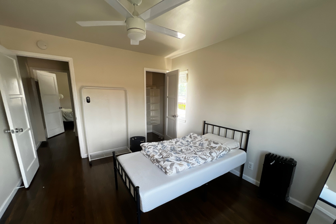 Bedroom - Apartment