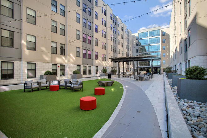 Courtyard - Spring 2026 Sublet - The Nine Apartments