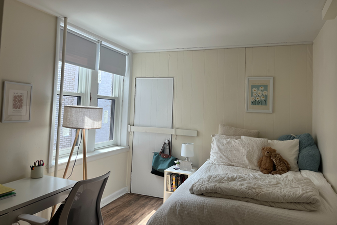 Bedroom - Apartment on BU Campus Next to Packard's Corner Green Line Stop