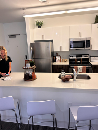 kitchen - Slate at 901 Apartments