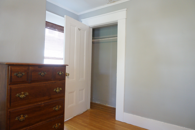 2F Front Room_3 - bright spacious rooms at Central Square Apartments