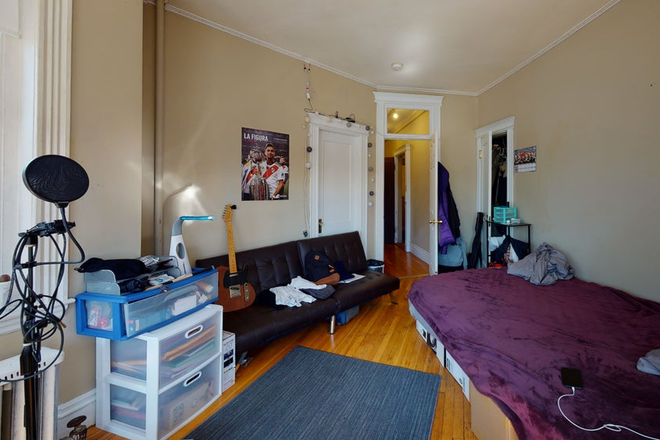 Call NOW for showings! 617-236-8550 - CHARLESGATE EAST - LRG SPLIT 1BR FOR 2 PPL W/ H&HW INC, LNDRY ON SITE, BAY WINDOWS AVAIL *9/1/2026* Condo