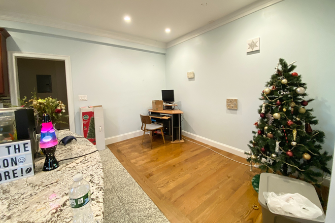 Living Room - Room for Rent in Jaw dropping 6 bedroom 3 bath duplex apartment - PRIVATE BATH!