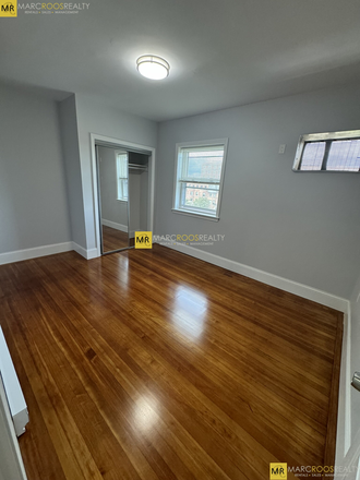 Bedroom - 2 Bed Comm Ave Kenmore Sq Apartments